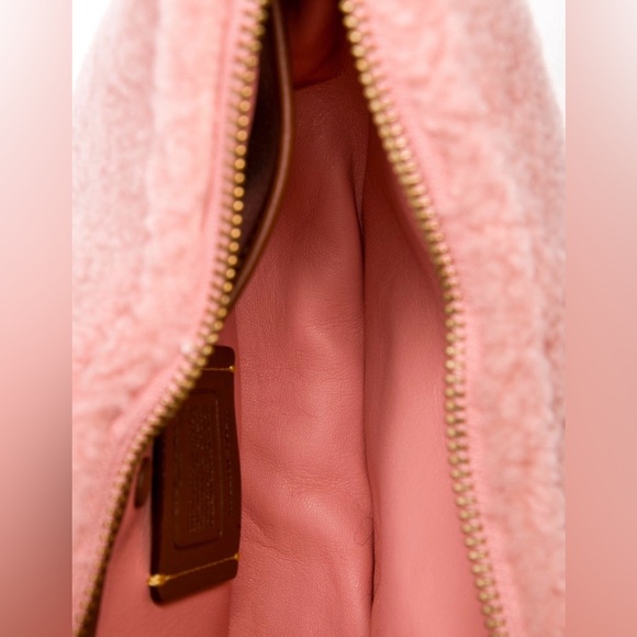 RARE! Coach Pink Shearling Shoulder Bag w Multicolor Shearling Chain Strap! NWOT - Picture 5 of 5